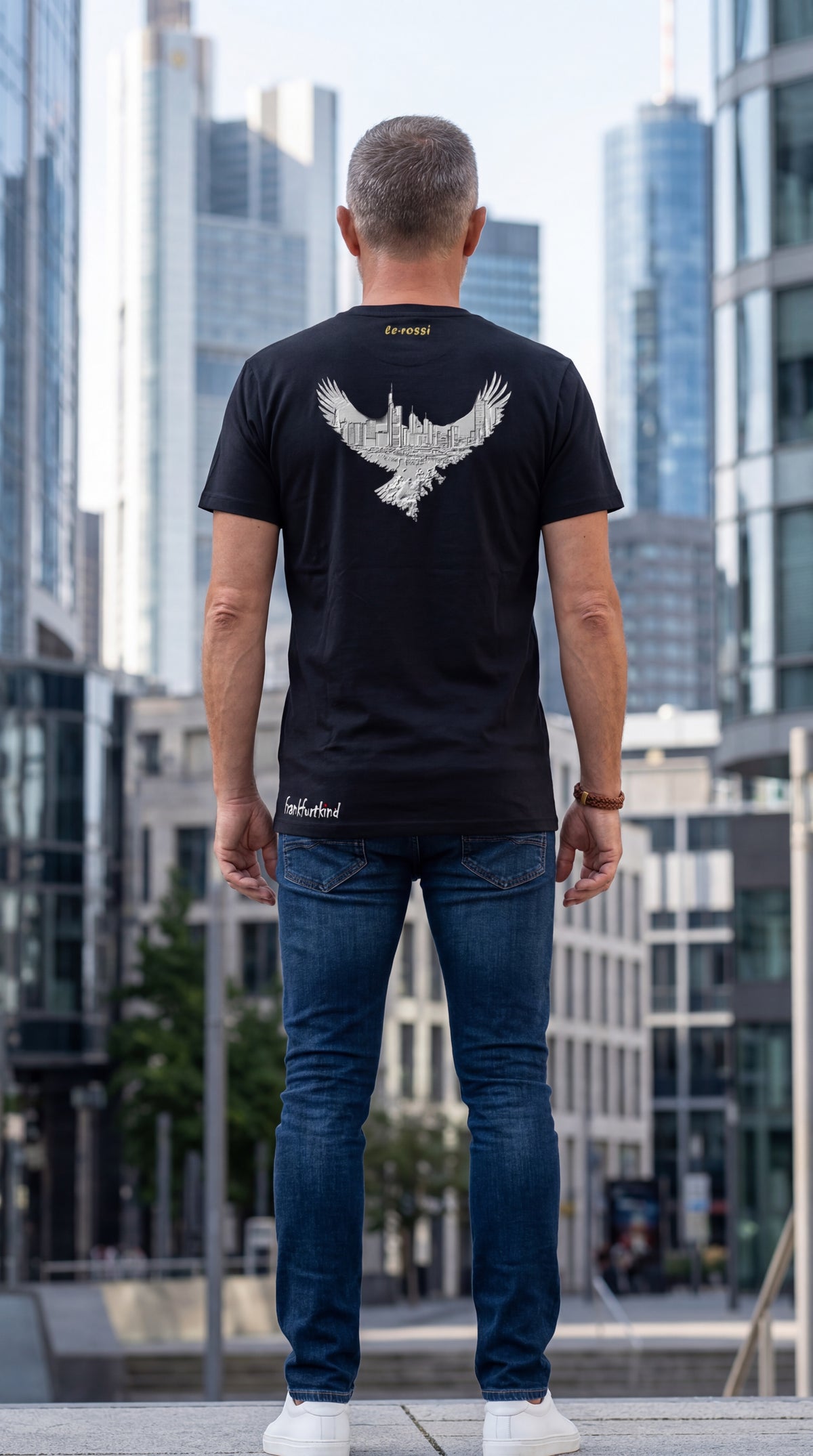 Eagle-Skyline by frankfurtkind | T-Shirt regular unisex