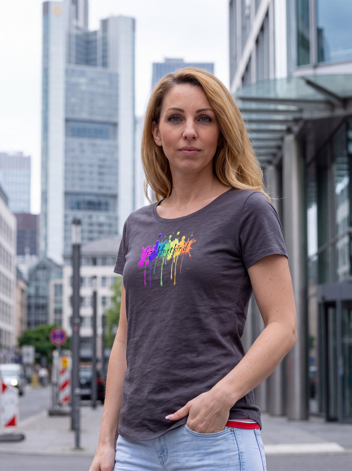 Rainbow by frankfurtkind | T-Shirt women Round-neck