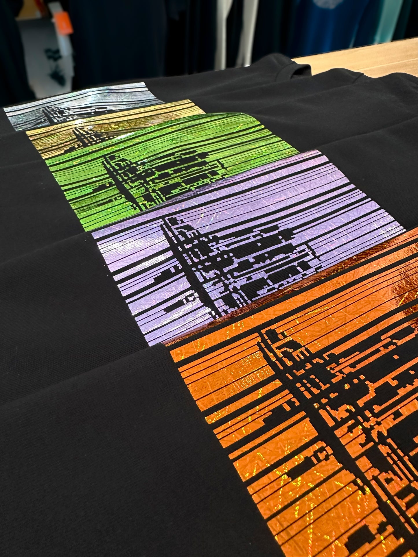 colorful-city effekt by frankfurtkind | T-Shirt regular unisex