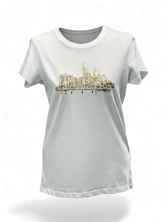 Skyline sunrise by frankfurtkind | T-Shirt women Round-neck