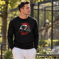 Schwarzes Eagle FFM Frankfurt Longsleeve von frankfurtkind mit Frontprint, getragen von einem männlichen Model.