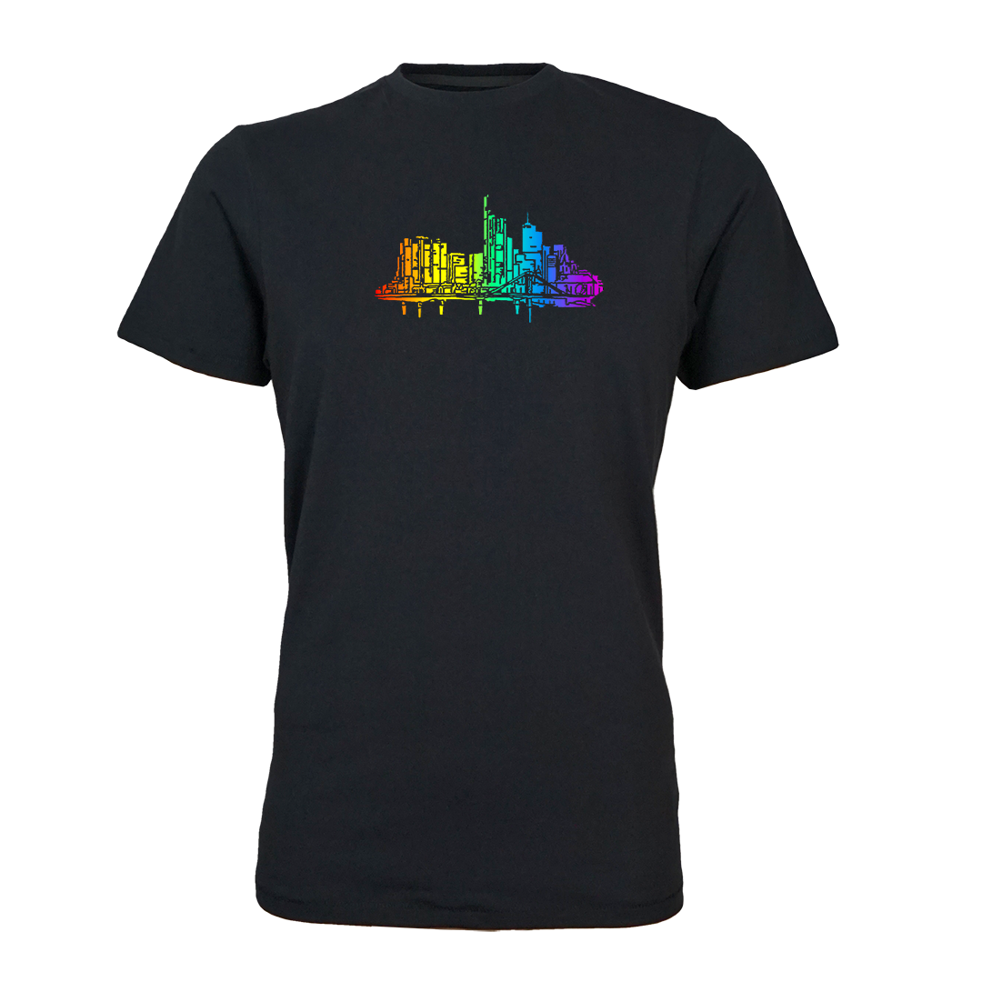 Schwarzes Skyline RainbowFrankfurt T-Shirt von frankfurtkind mit Frontprint.