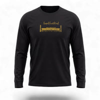 Schwarzes Waldstadion Gold Frankfurt Longsleeve von frankfurtkind mit Frontprint.